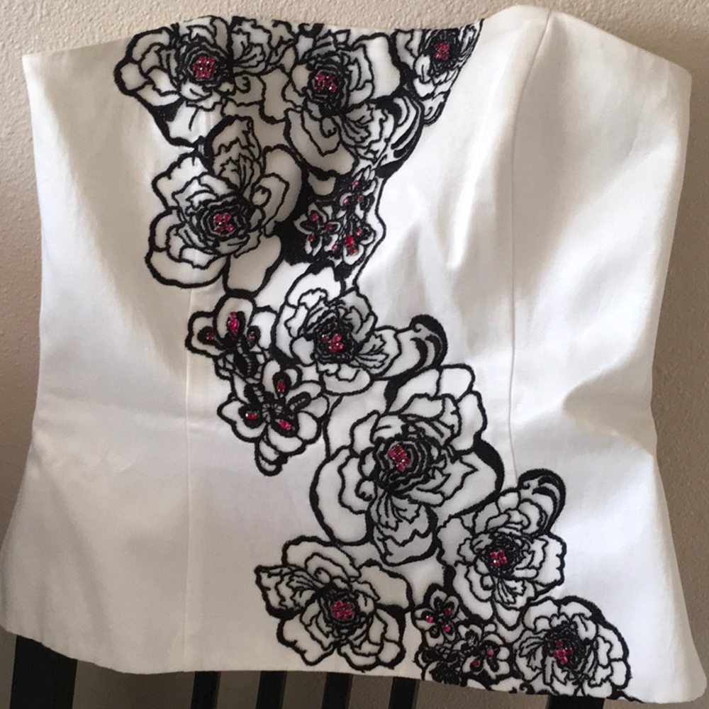 White House /Black market strapless top